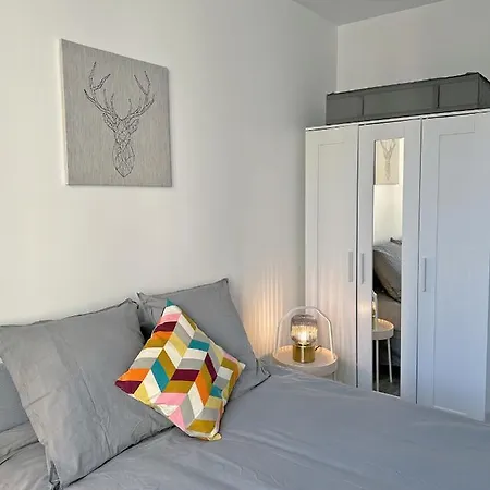 Cosy Near La Defense Paris Tranports Free Parking *