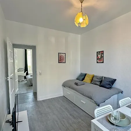 Cosy Near La Defense Paris Tranports Free Parking *